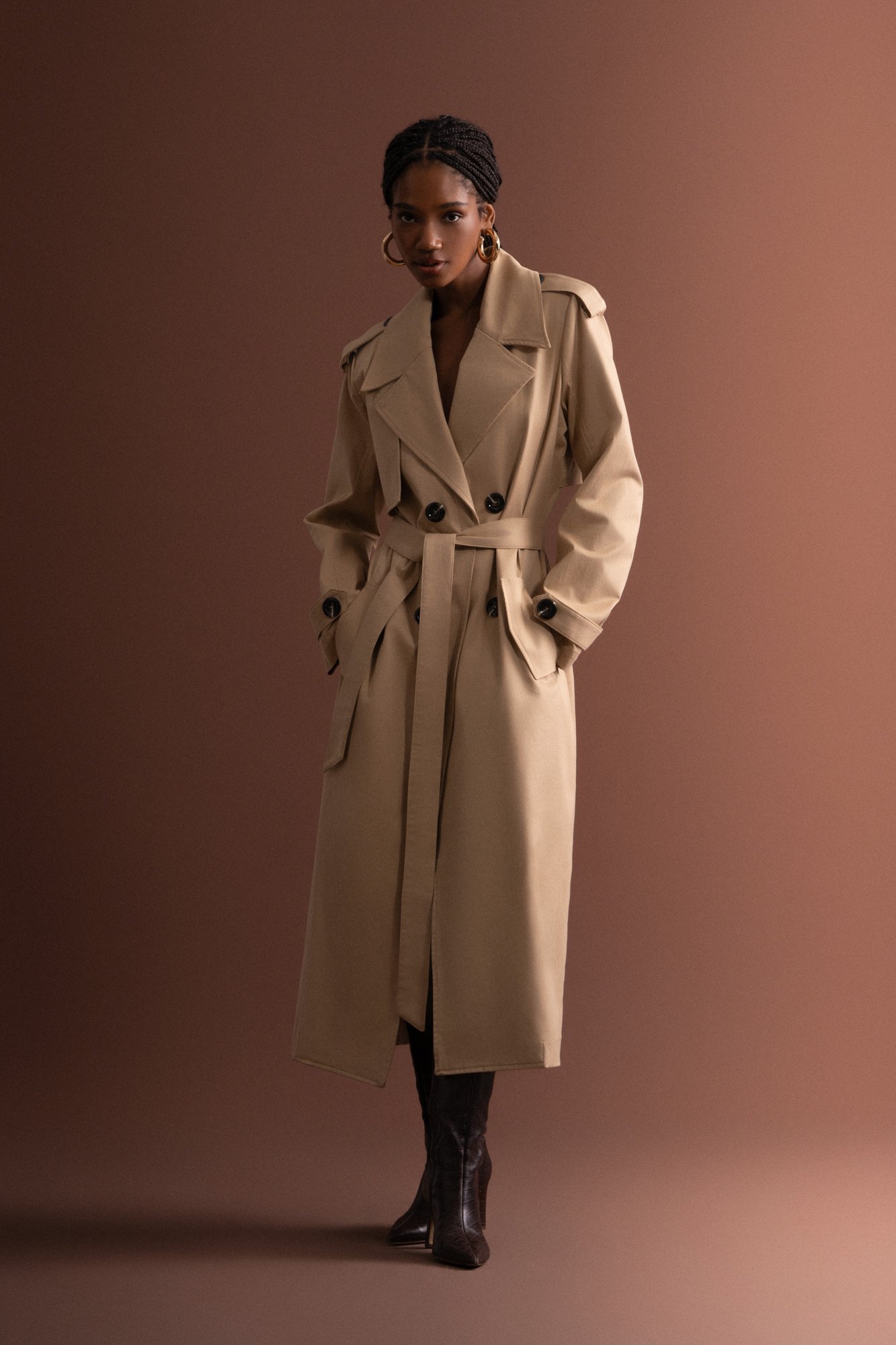 Trench Coat Zaya | Elegância Atemporal em Alfaiataria | Chuá Brand