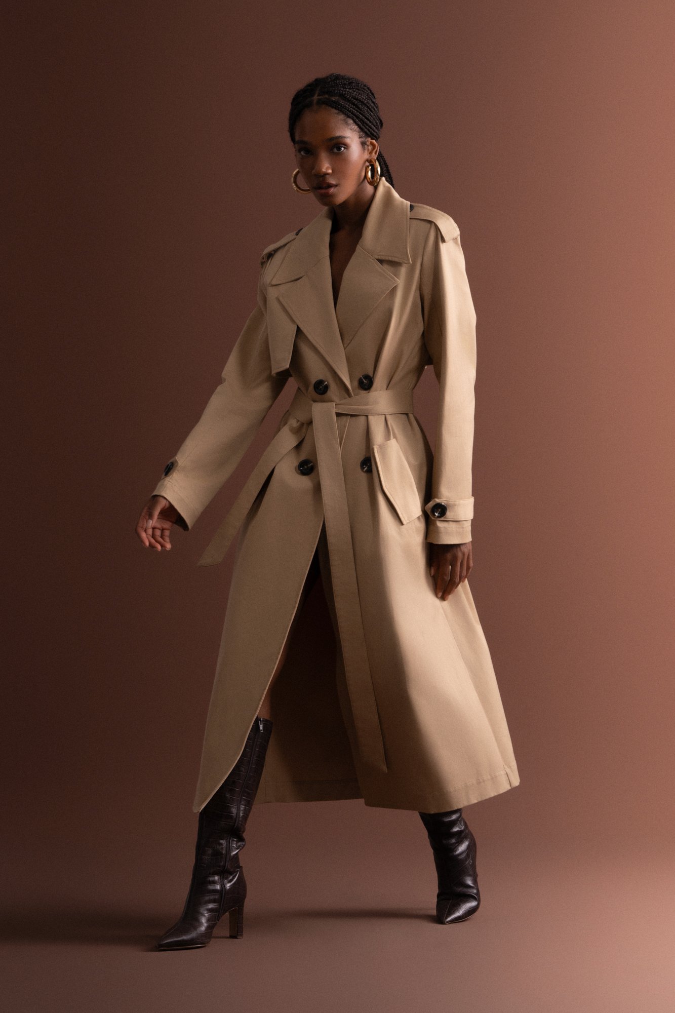 Trench Coat Zaya | Elegância Atemporal em Alfaiataria | Chuá Brand